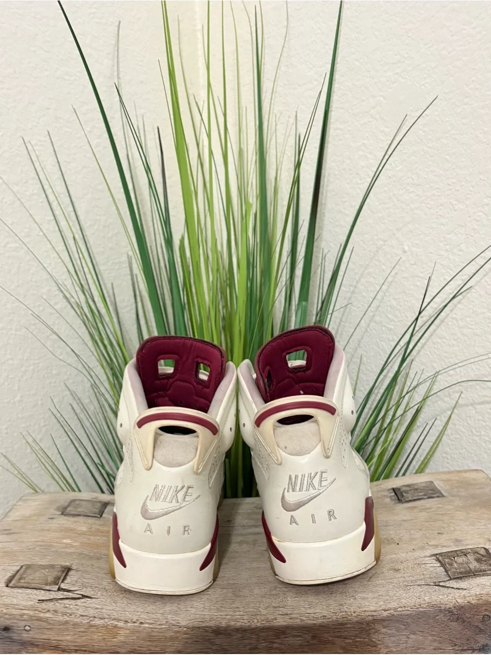 Air Jordan 6 Retro 2015 Maroon Sneakers